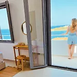 Apartament Theros *